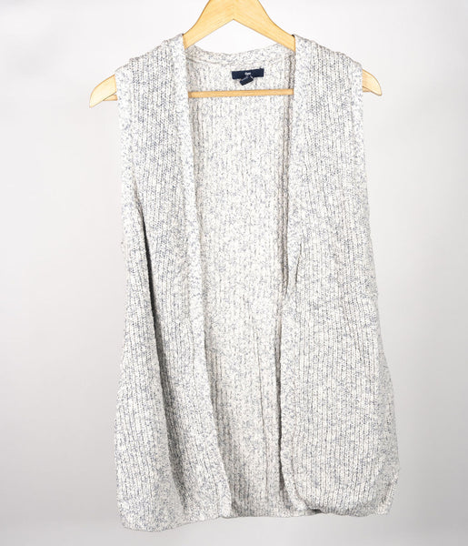 Ladies Gap Sleeveless Sweater- Size Small