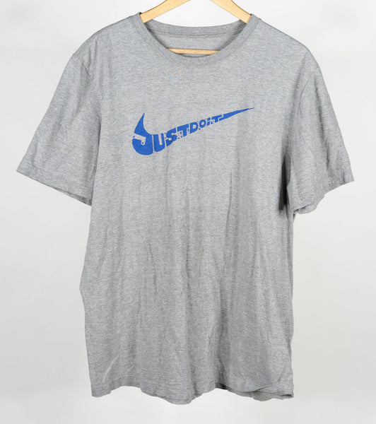 Men's Nike Standard Fit T-Shirt- Size XL